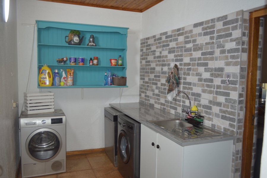5 Bedroom Property for Sale in Wilkoppies North West